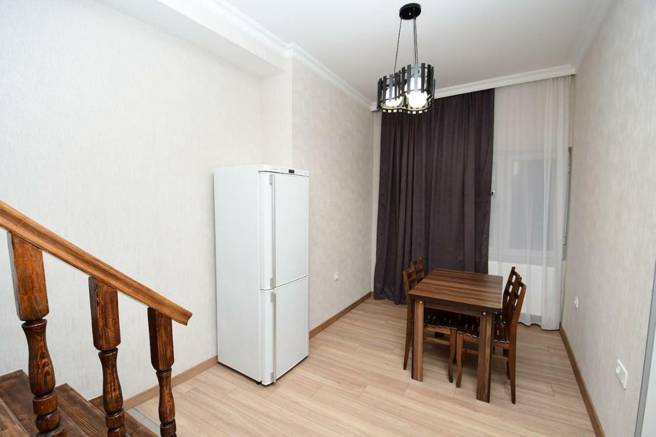 Freedom Square Apartment Tbilisi Bagian luar foto